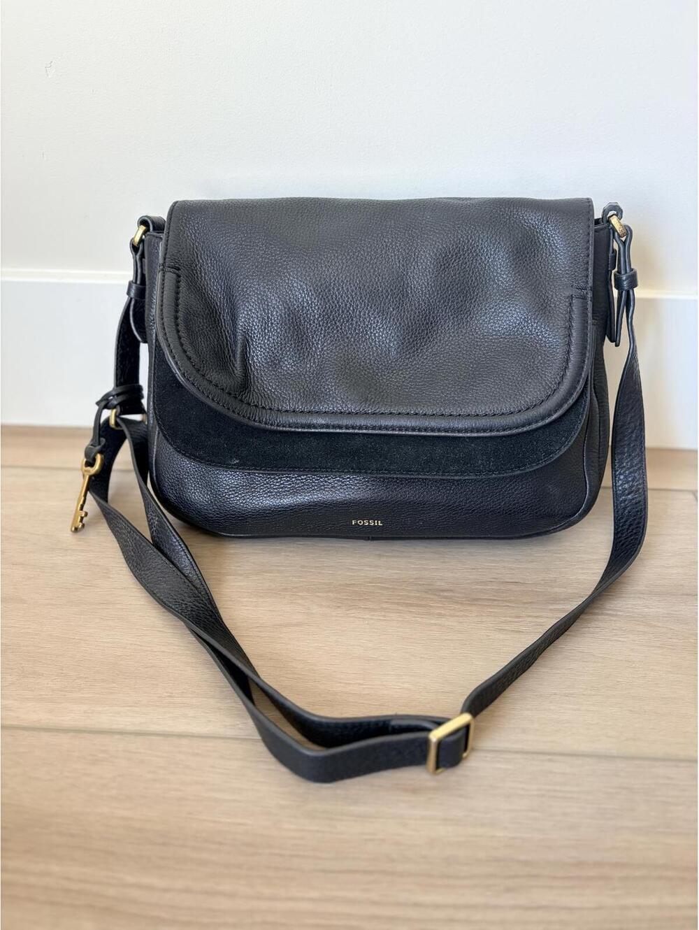 FOSSIL Peyton Double Flap Crossbody Messenger Bag Black pebbled Leather key - Picture 1 of 8